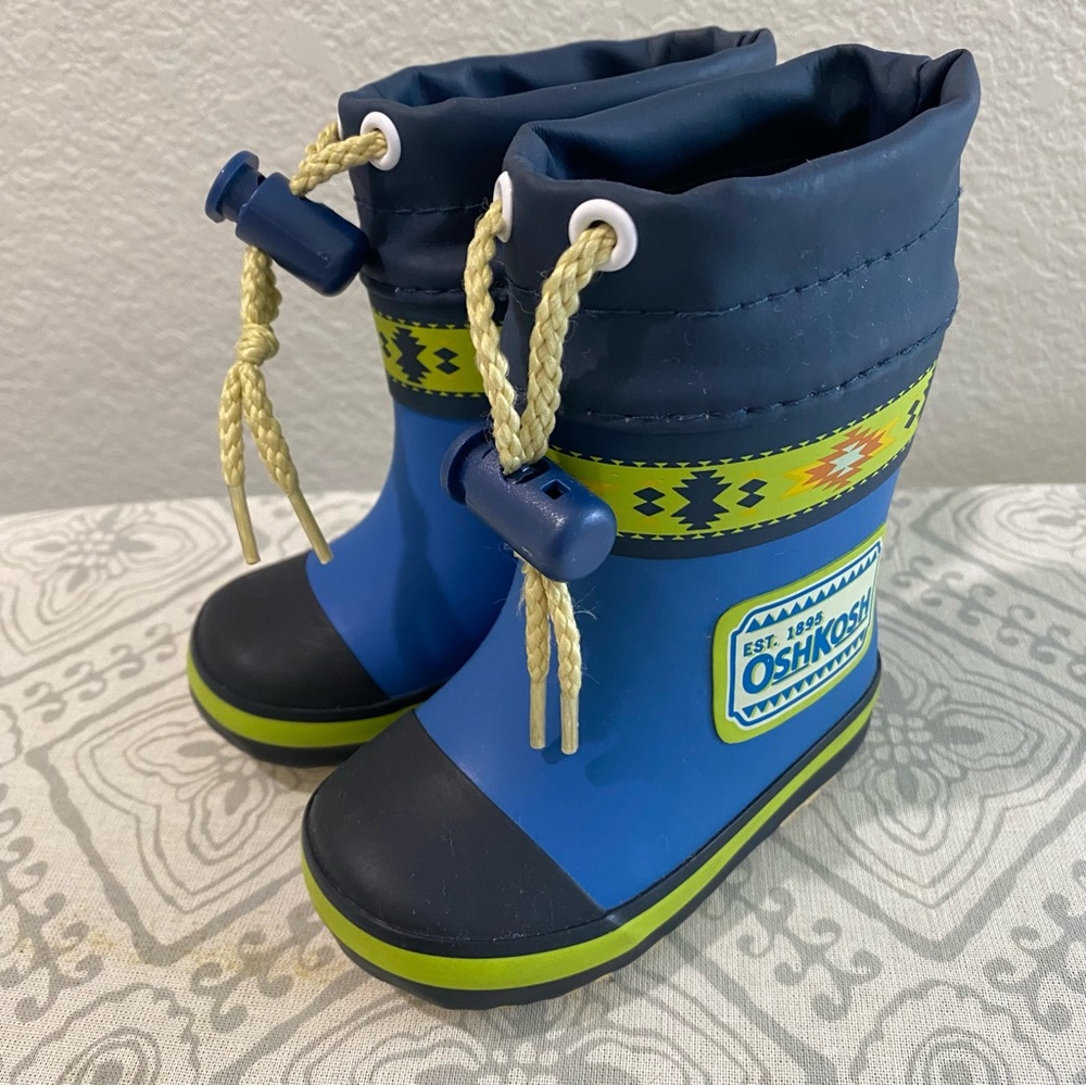 👦🏻OshKosh B'gosh Navy and Lime Kids Rain Boots 12cm